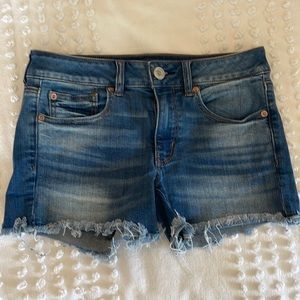 American Eagle cut off Jean shorts. Size 6.